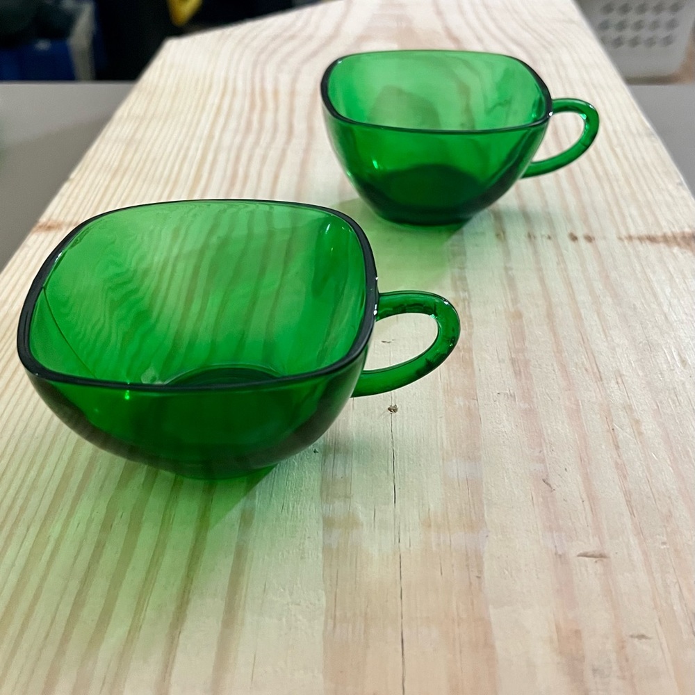 Set of 4 vintage green glass tea cups